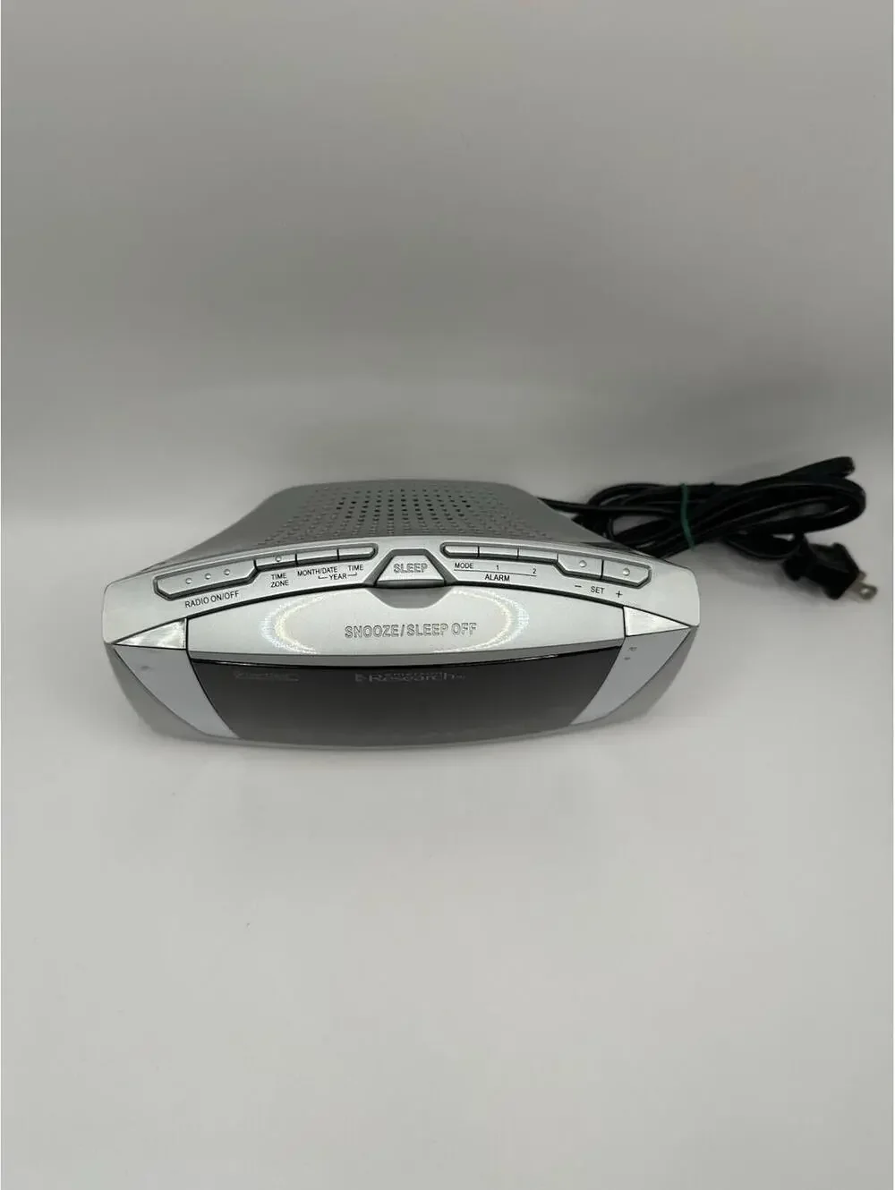 Emerson Research Smart Set Dual Auto Setting Alarm Clock Radio CKS5055B